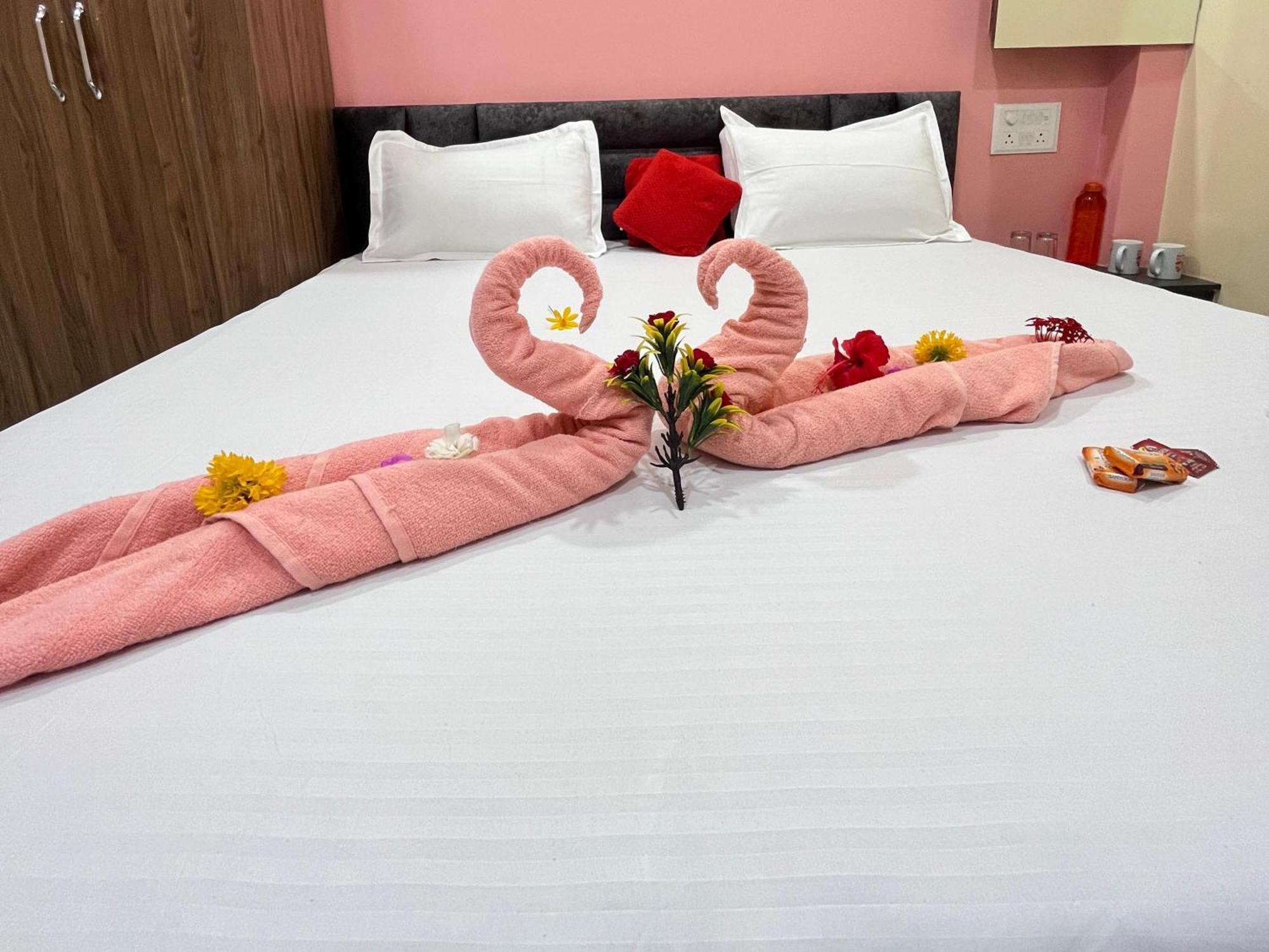 Jai Swaminarayan Delux Homestay Garudeshwar Bagian luar foto