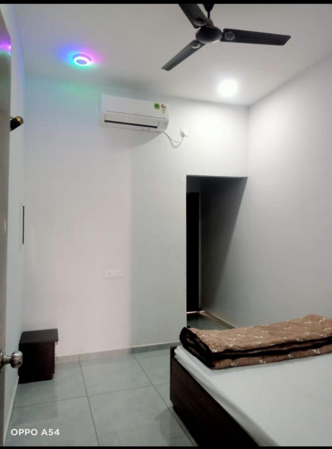 Jai Swaminarayan Delux Homestay Garudeshwar Bagian luar foto